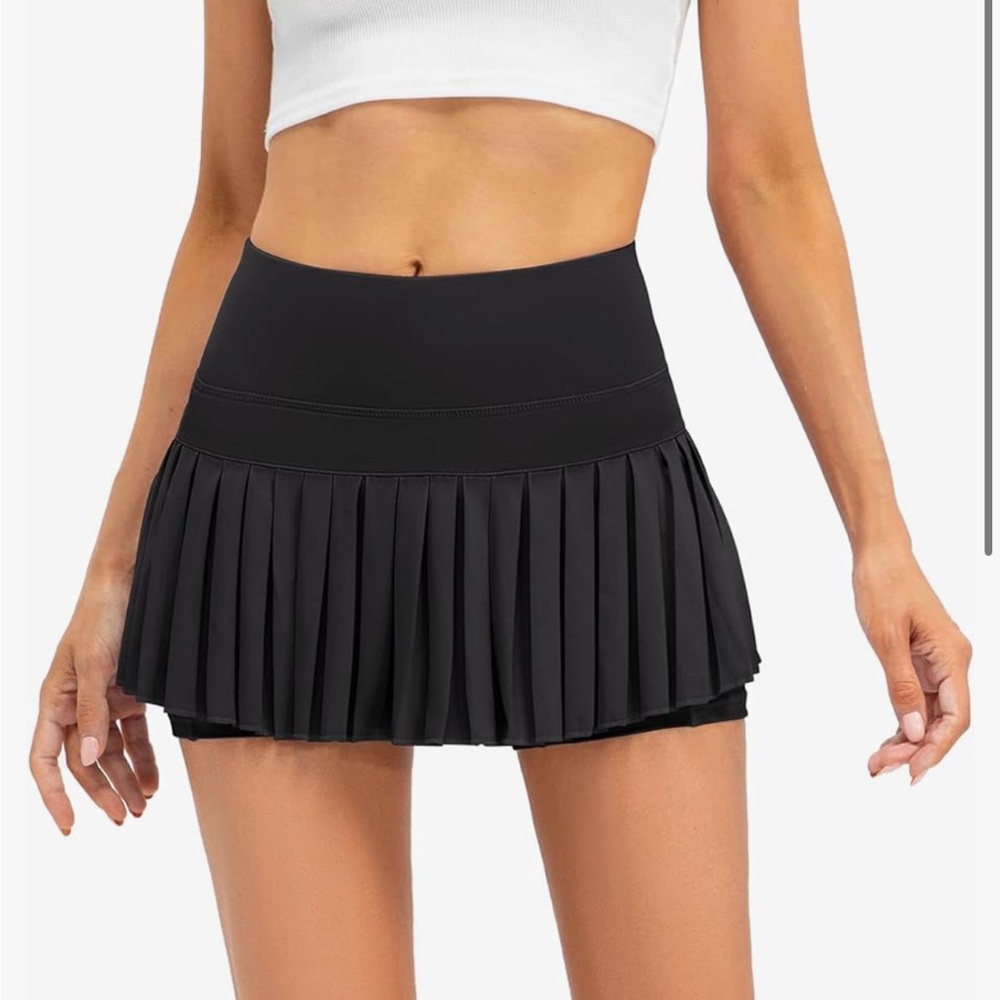 Black Pleated Women's Skirt